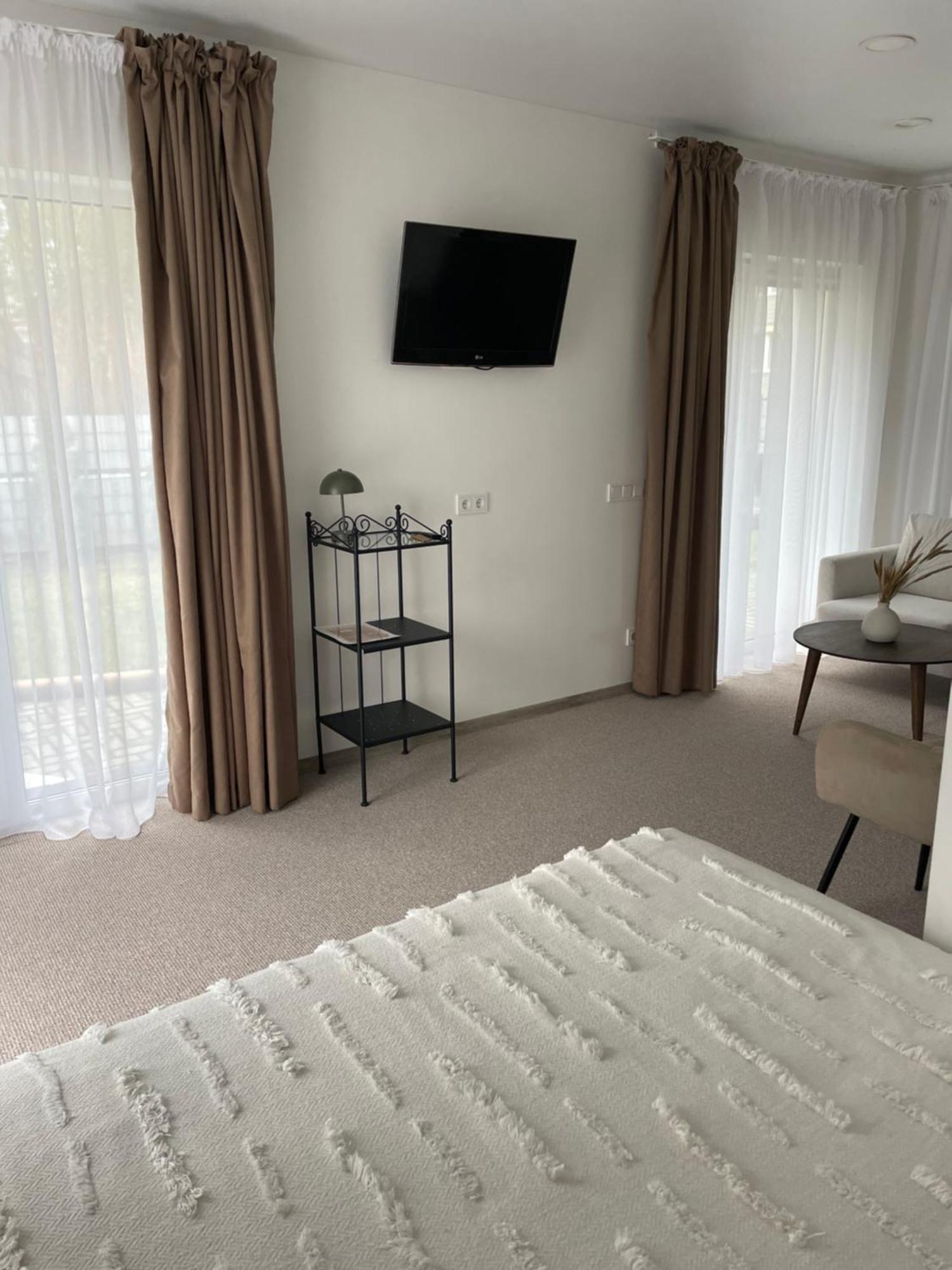 Izabeles Apartamentai パランガ エクステリア 写真